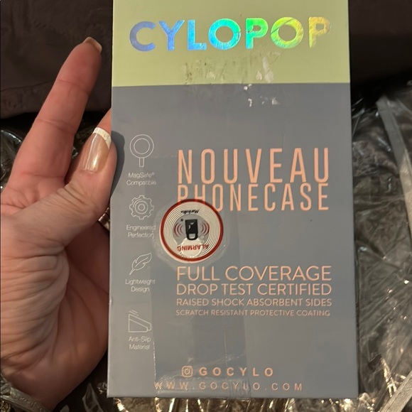 CyloPop Pink and White iPhone Case Floral Design - Picture 4 of 4